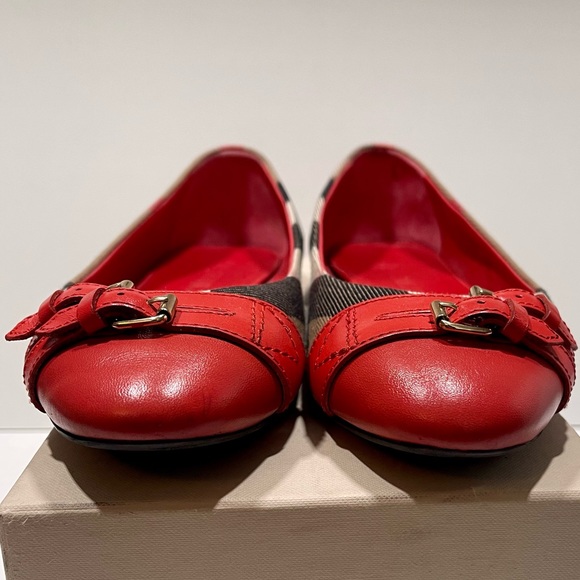 **SOLD** Burberry | Avonwick Housecheck Flats - Picture 6 of 12